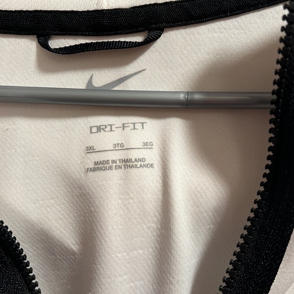 Nike 3XL Dri-Fit Men’s Full Zip sweatshirt. Preworn condition. - Picture 6 of 9